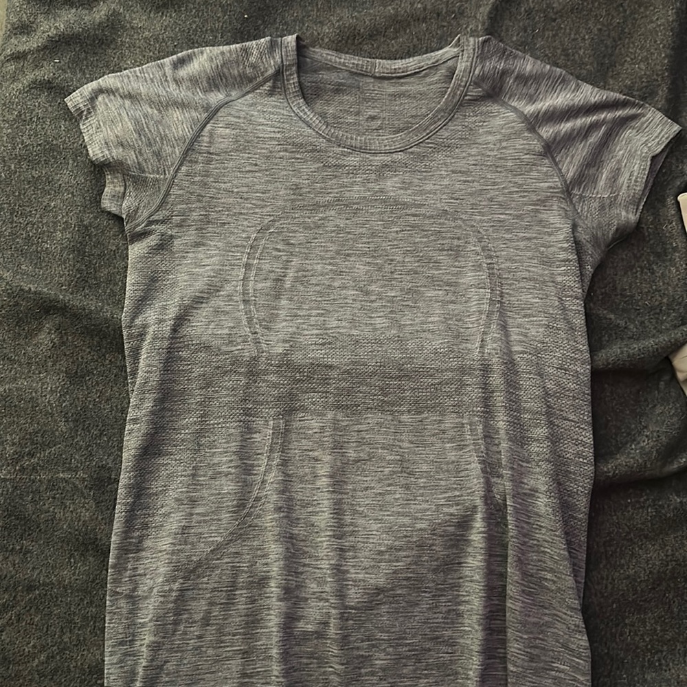 Lululemon size 12 swiftly short sleeve 2.0